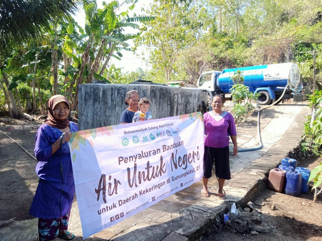 BANTU WARGA TERDAMPAK KEKERINGAN DI GUNUNGKIDUL, LAZISMU DISTRIBUSIKAN ...