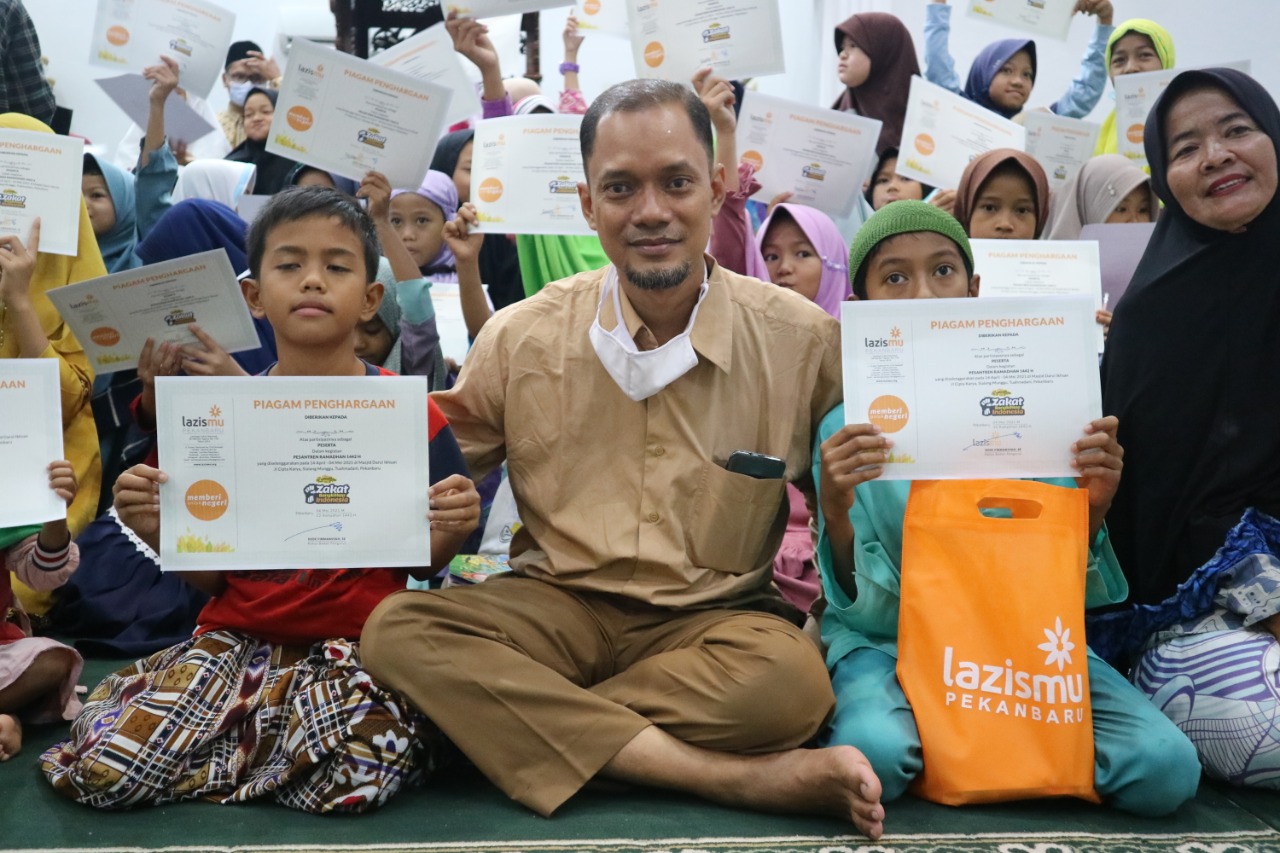 Cover Lazismu Pekanbaru Tutup Pesantren Ramadhan