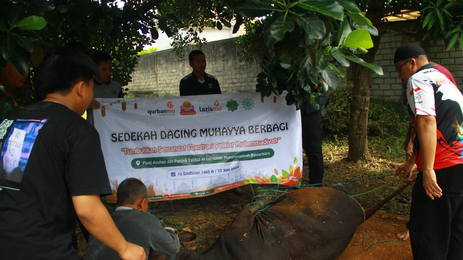 Cover SEDEKAH DAGING LAZISMU DAN SD MUHAYYA SEMARAKKAN IDUL ADHA