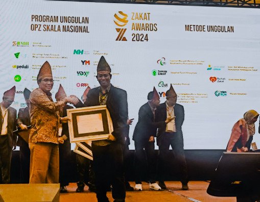 edutabmu-kantongi-predikat-gold-lazismu-raih-penghargaan-zakat-awards-2024-kategori-program-pendidikan-skala-nasional