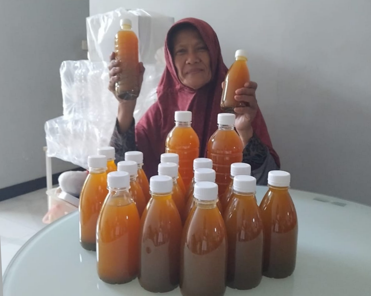 Cover Menjaga Warisan Budaya Minuman Tradisonal, Lazismu Berikan Modal UMKM untuk Penjual Jamu Lansia  