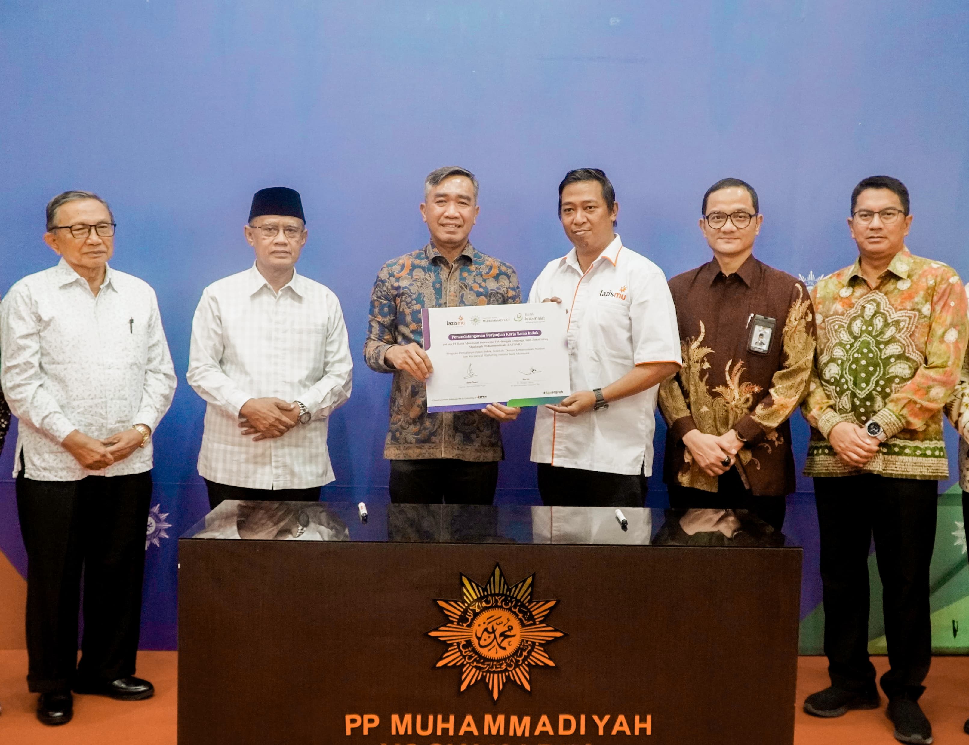 Cover Bank Muamalat - Muhammadiyah Jalin Kerja Sama, Layanan Ziswaf Lazismu Bagian Strategis Aspek Kolaborasi