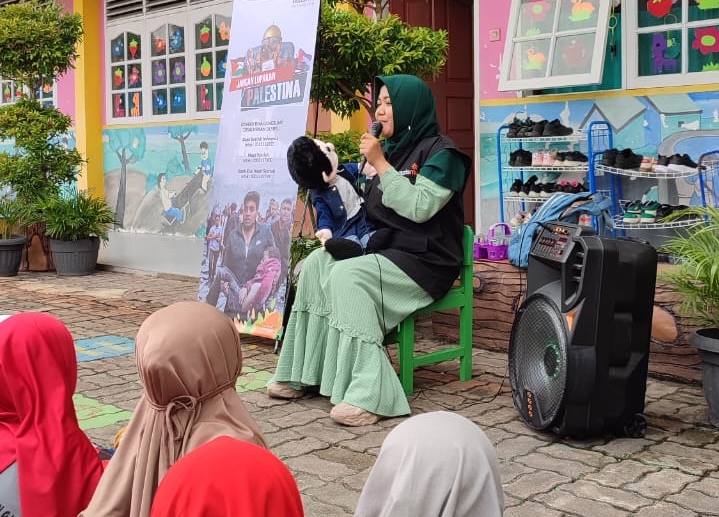 Cover Dongeng Amal Sarana Edukasi Berbagi Lazismu Pekanbaru untuk Anak Usia Dini  