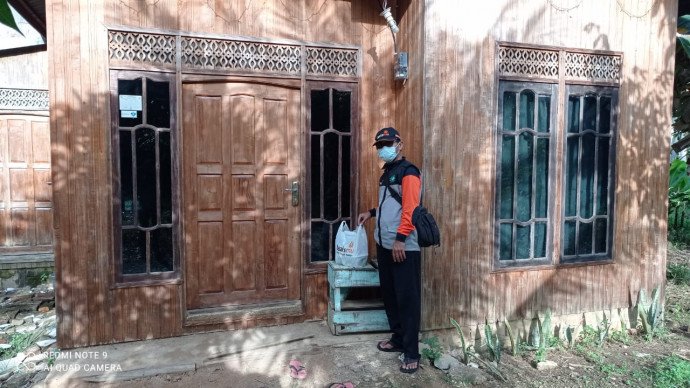 peduli-warga-isoman-lazismu-terus-tebar-paket-bantuan