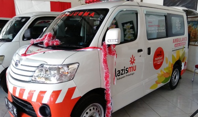 Cover Tingkatkan Layanan untuk Umat, Lazismu Launching Mobil Ambulans