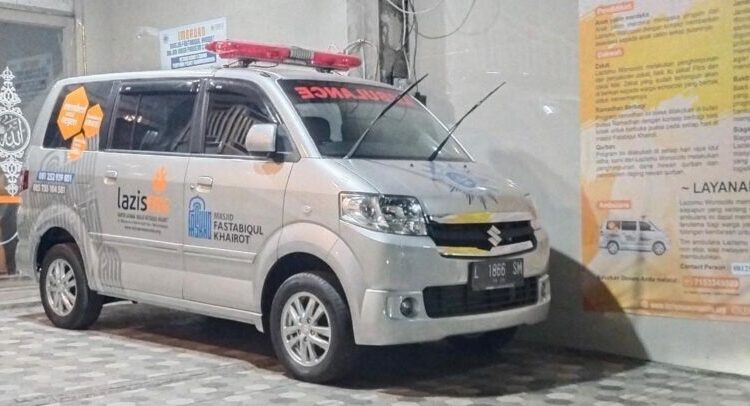 Cover BPKH Kembali Salurkan Satu Unit Mobil Ambulans Kepada Lazismu