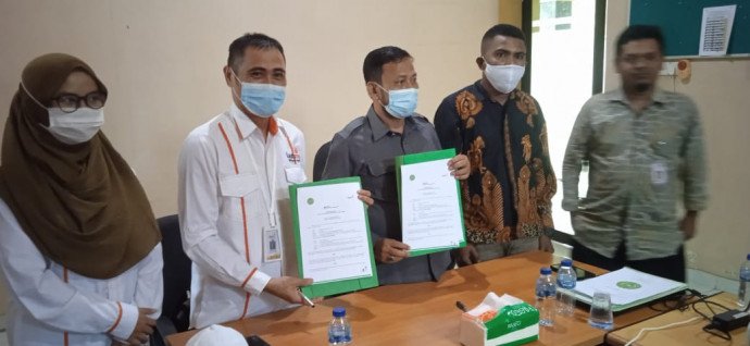 berikan-beasiswa-sang-surya-lazismu-teken-mo-u-dengan-stit-muhammadiyah-batam