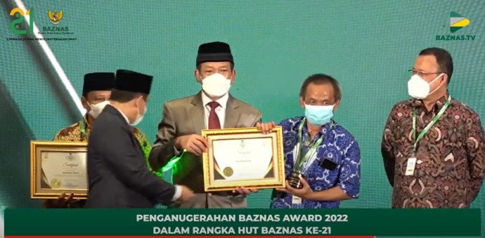lazismu-raih-penghargaan-baznas-award-2022