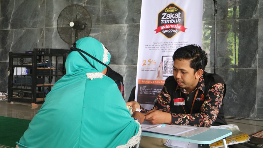 Cover LINGGA CARGO PEKANBARU MELALUI LAZISMU SALURKAN ZAKAT PERUSAHAAN