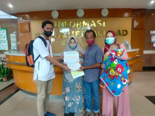 atasi-tunggakan-biaya-operasi-lazismu-berikan-santunan-kesehatan