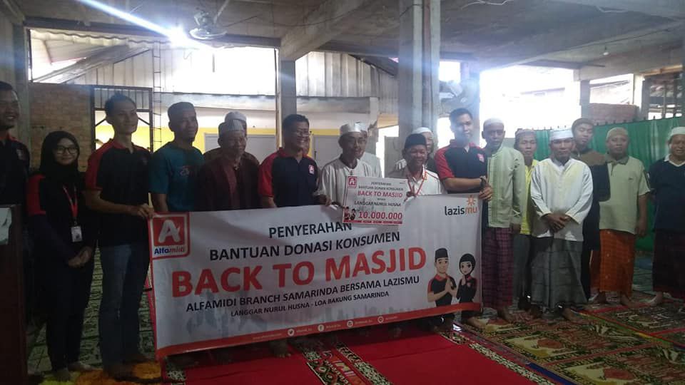 Cover Bantuan Donasi Konsumen Alfamidi untuk Program Back To Masjid Lazismu
